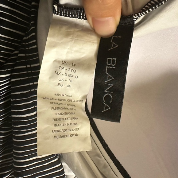 La Blanca Ripple Waves Sweetheart One Piece Swimsuit Black White Stripes 14 - Picture 13 of 13